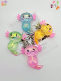1PC Glitter Crystal Salamander&Axolotl,Soft And Slow Back,Sticky Stress Relief Toy,Cute Stuff,Taba Squishy,Travel Portable Fidget Squeeze Toys,Squisy,Blue,Pink,Perfect For All Ages Austism,Office Workers,Students,Ideal Holiday Gifts,Small Cute Fun Gift,Su